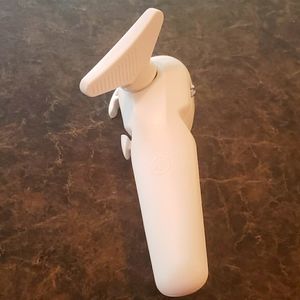 Pampered chef Can Opener